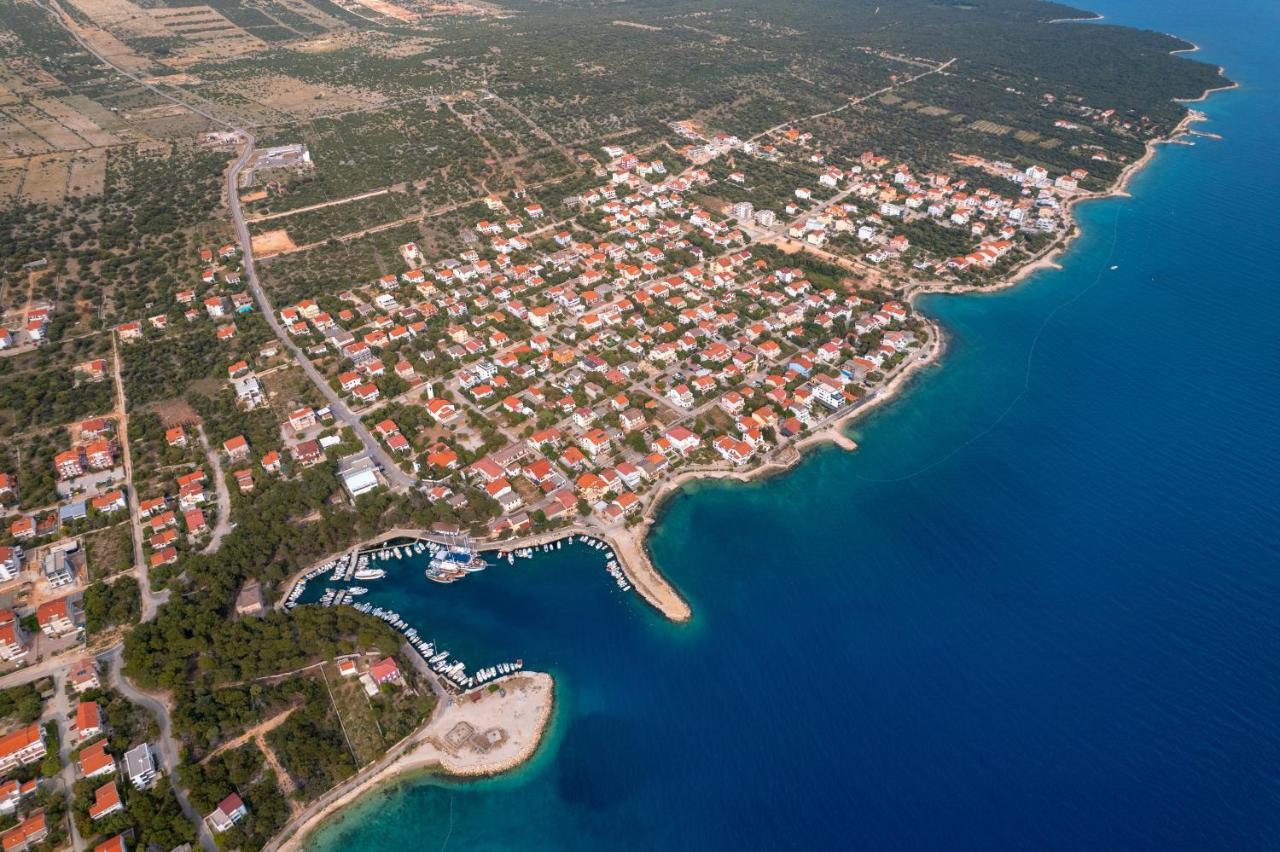 Apartments By The Sea Mandre, Pag - 3084 Kolan Bagian luar foto