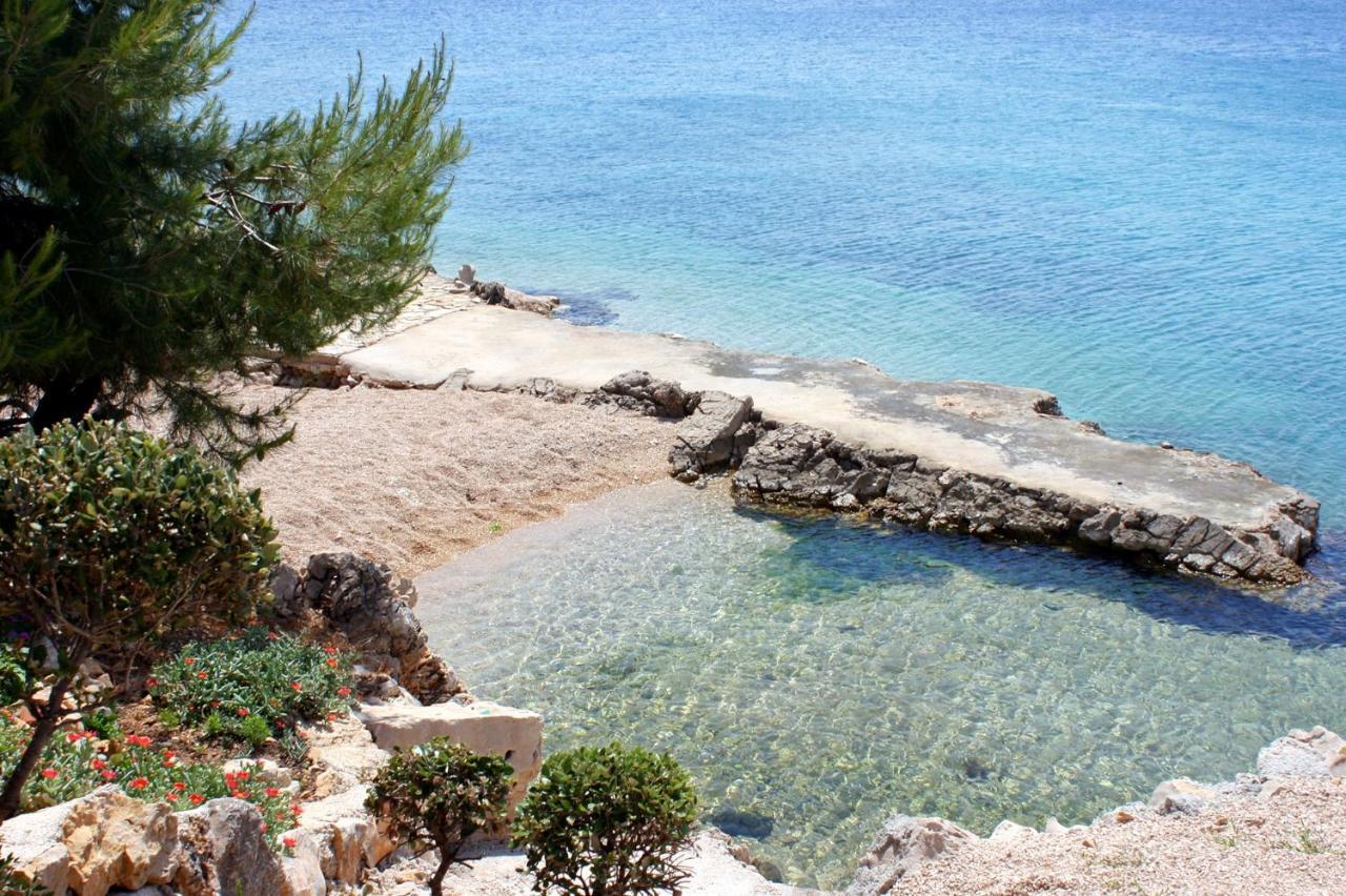 Apartments By The Sea Mandre, Pag - 3084 Kolan Bagian luar foto