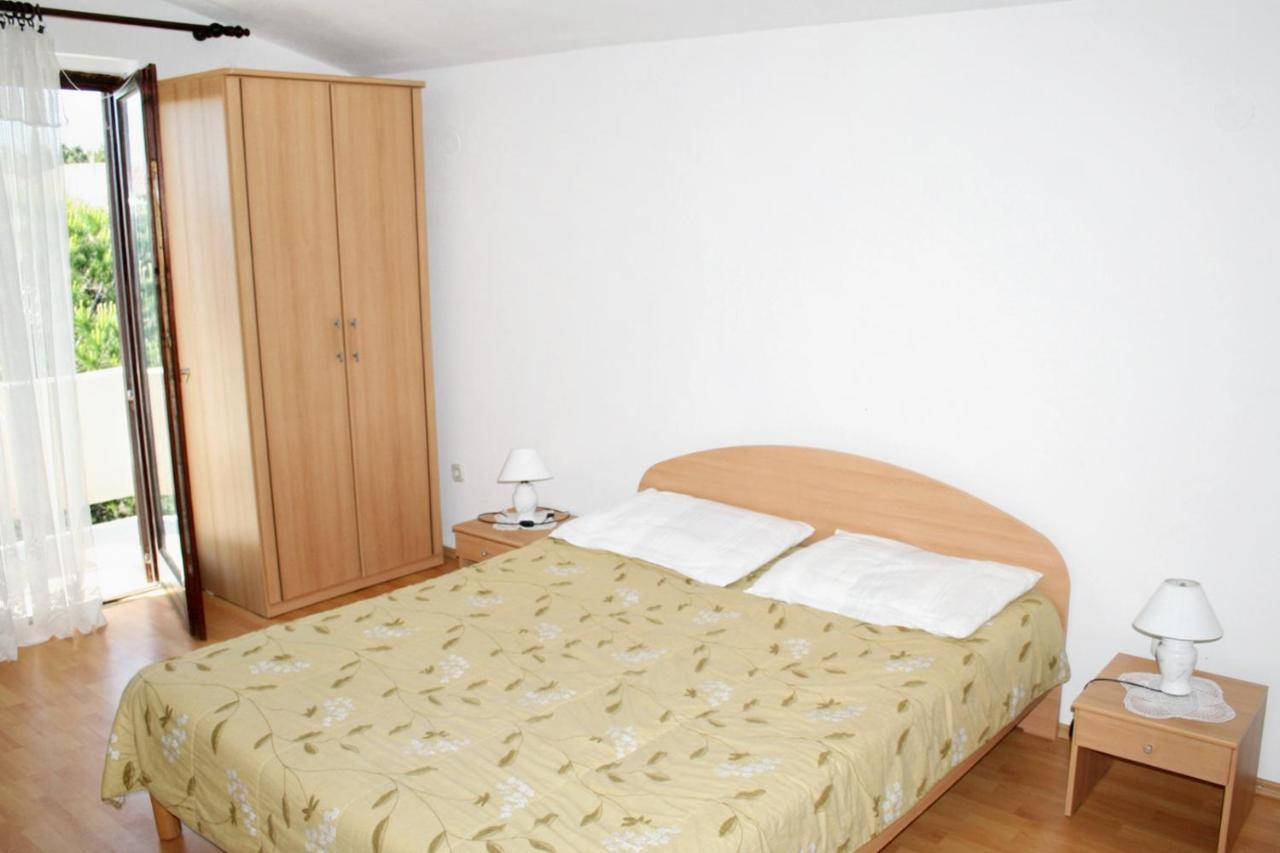 Apartments By The Sea Mandre, Pag - 3084 Kolan Bagian luar foto