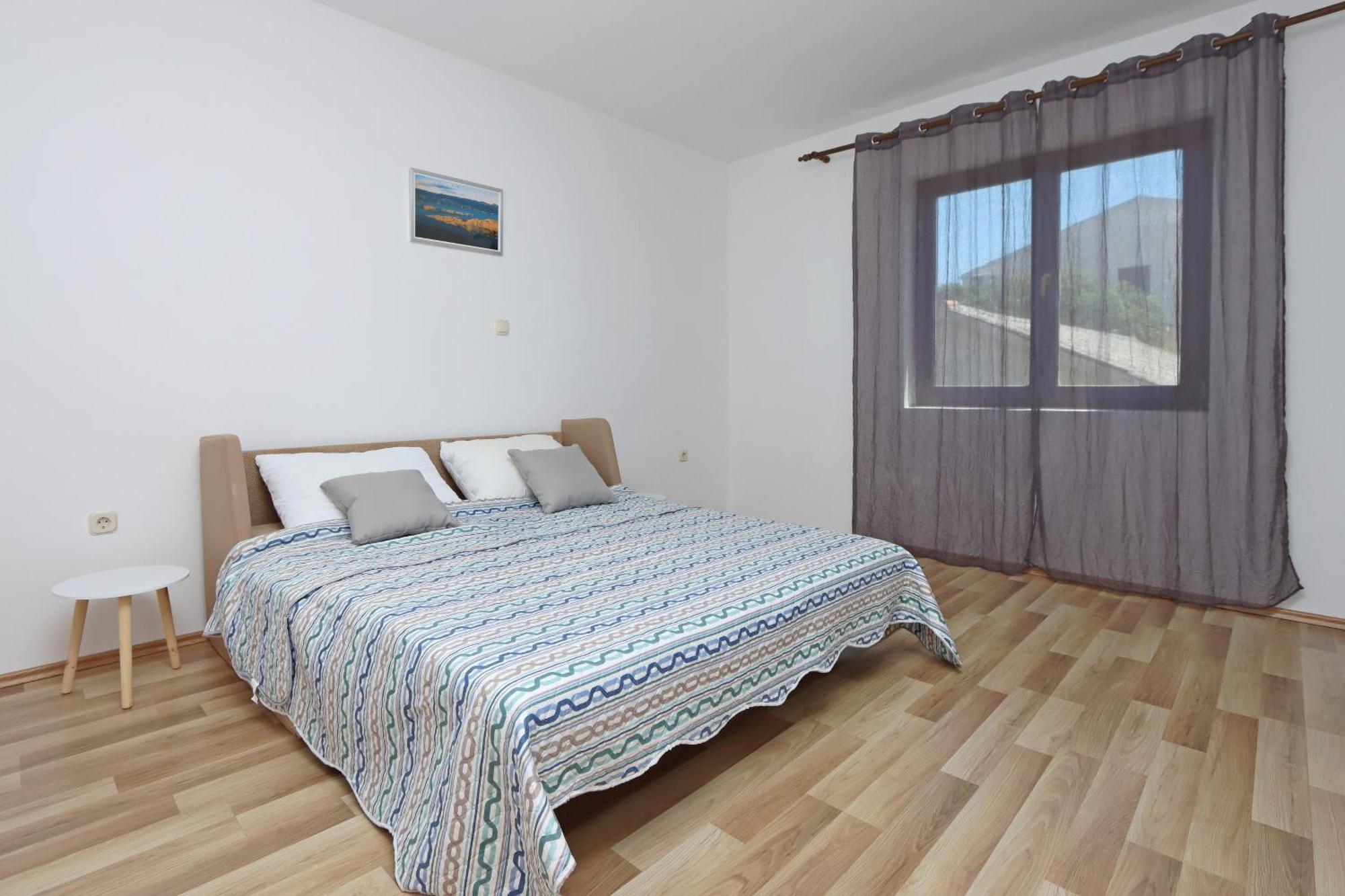 Apartments By The Sea Mandre, Pag - 3084 Kolan Bagian luar foto