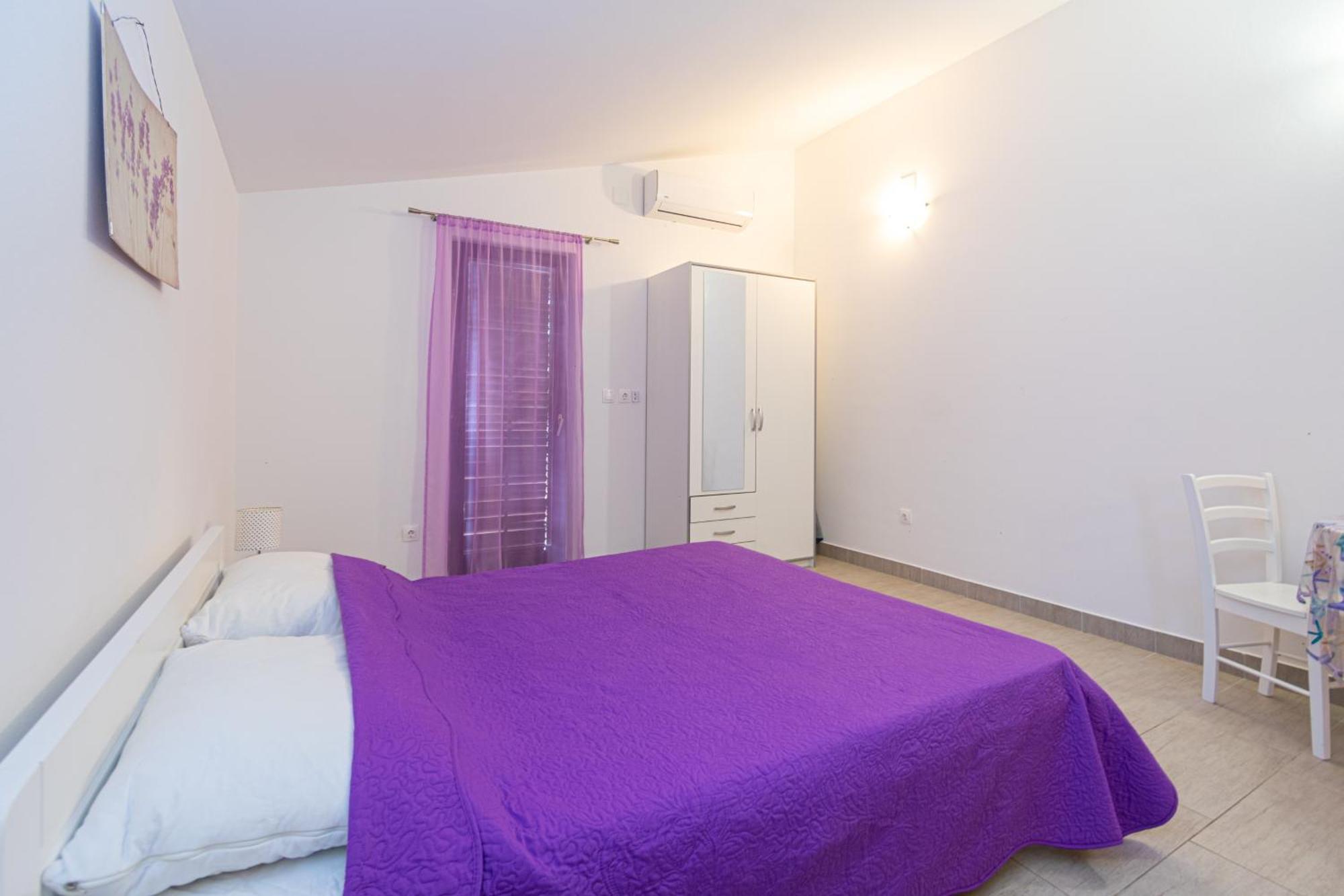 Apartments By The Sea Mandre, Pag - 3084 Kolan Ruang foto
