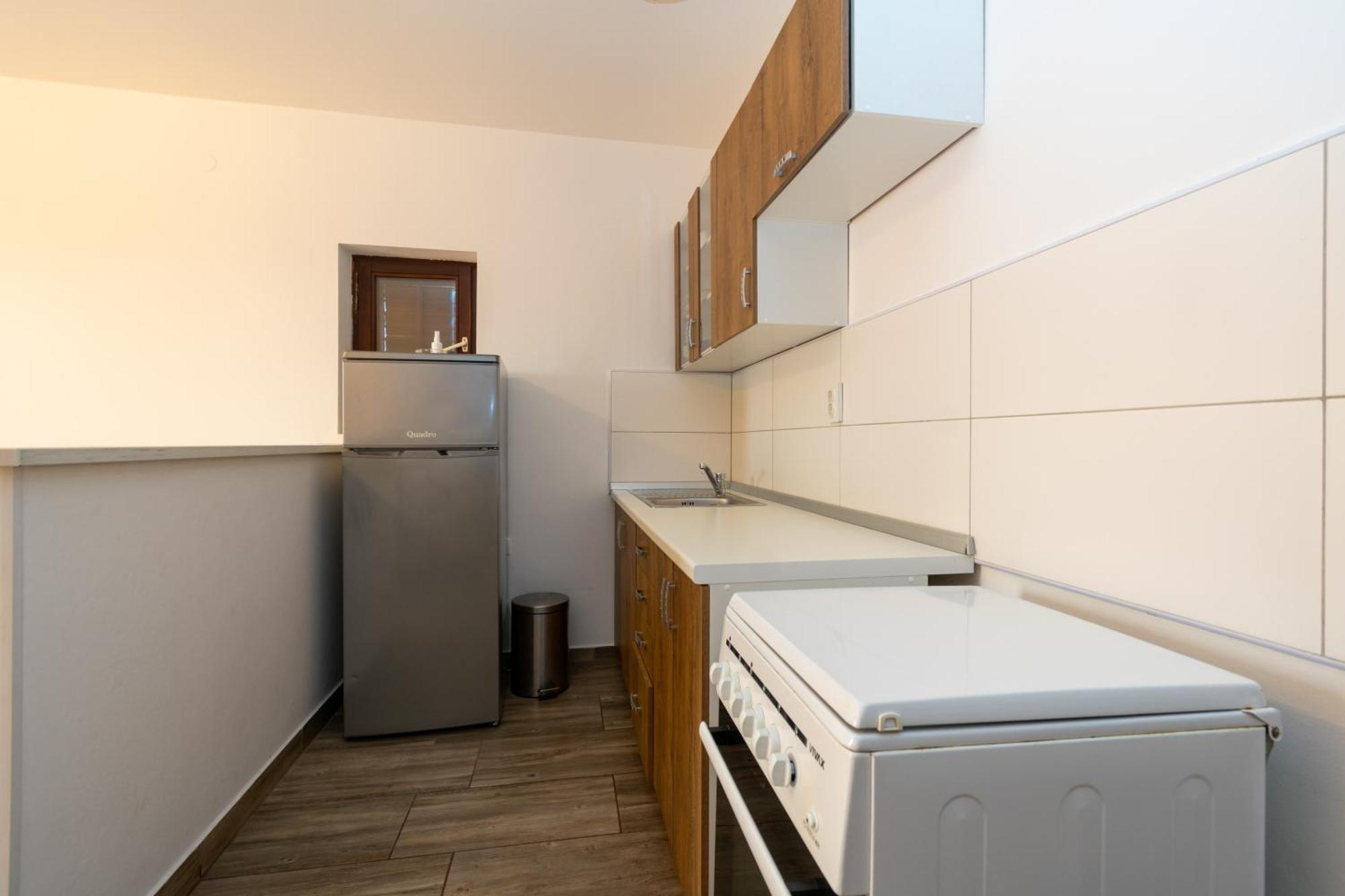 Apartments By The Sea Mandre, Pag - 3084 Kolan Ruang foto
